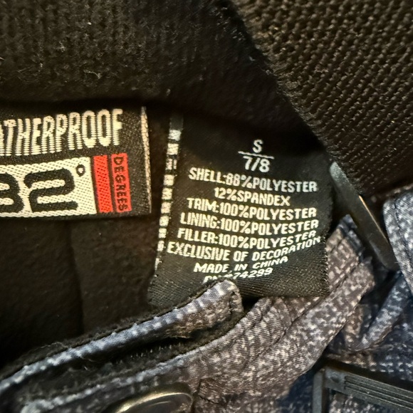 Boys ski bibs weatherproof 32° brand size 7/8 &
10/12 smoke-free home good cond - Picture 8 of 15